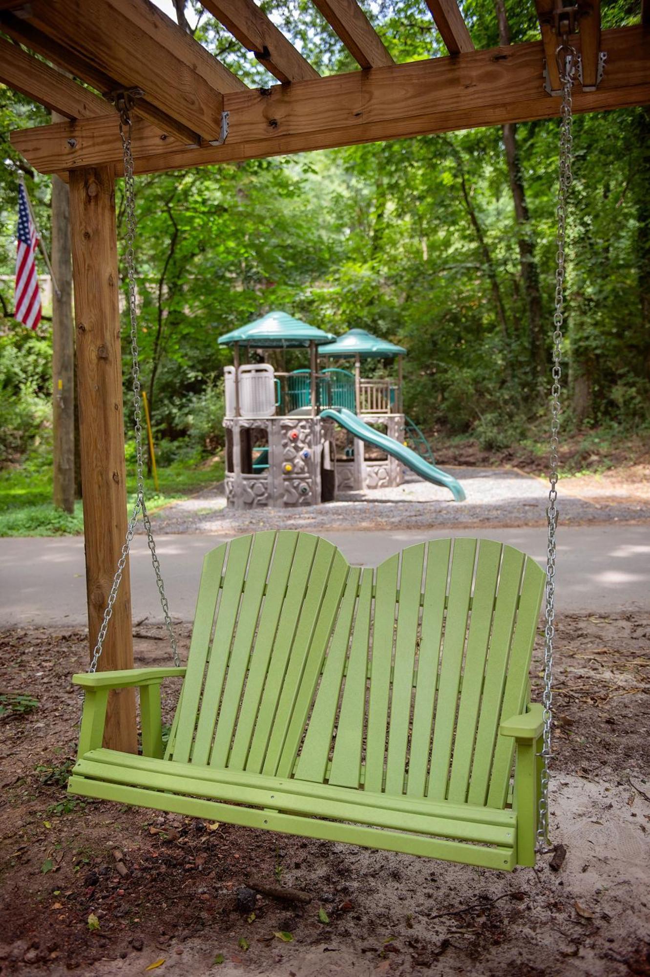 Meg Cabin Tiny Rustic Comfort On Lookout Mtn チャタヌーガ エクステリア 写真